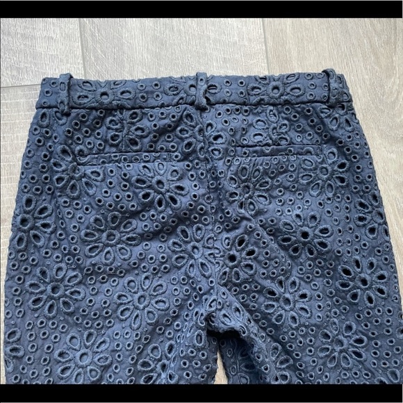 J. Crew Cafe Capri Pinwheel Eyelet Trouser in Navy Size 0 - Picture 6 of 7